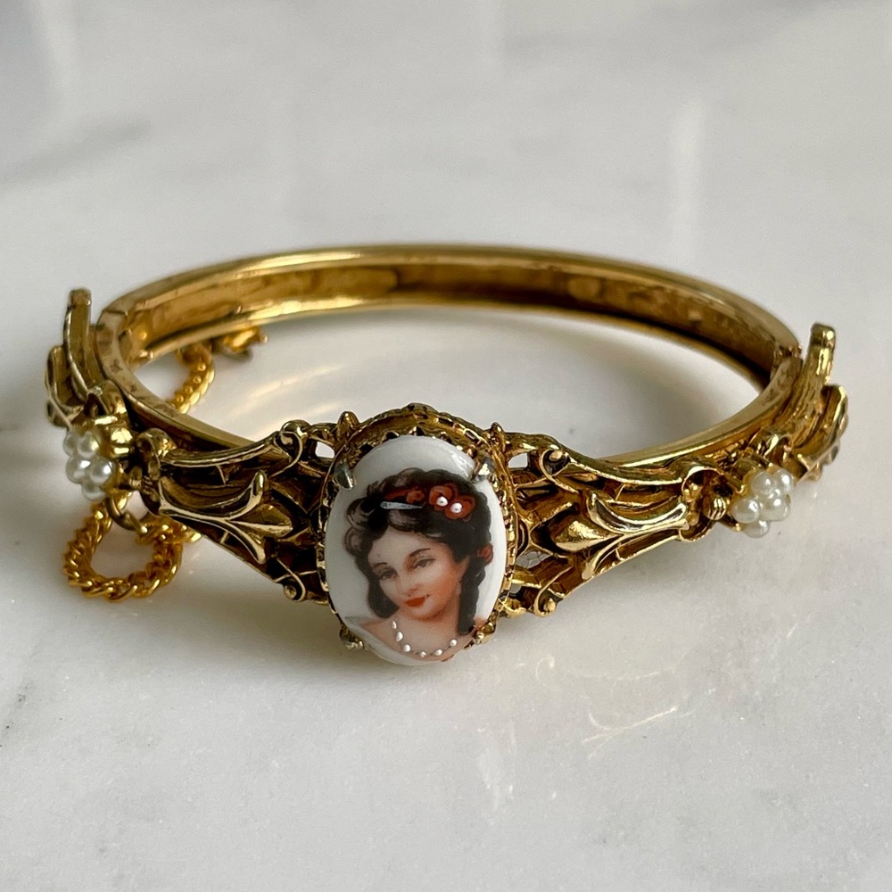 Victorian revival hand painted Limoges Bracelet Porcelain, French, Pearl Accents